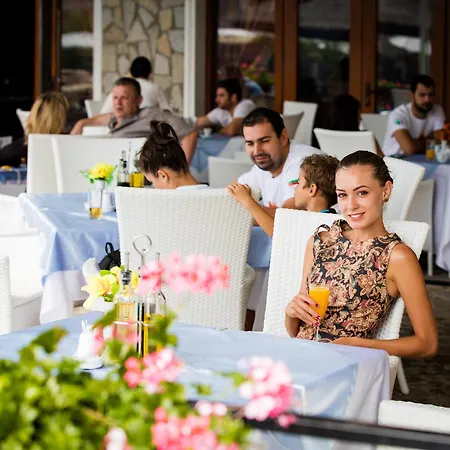 Otel The Vineyards Boutique & Aheloy
