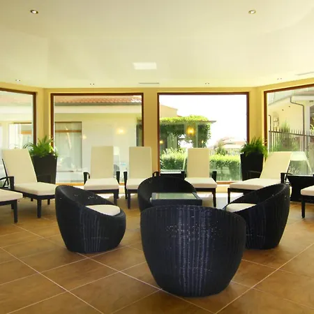 Otel The Vineyards Boutique & 4*