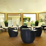 מלון The Vineyards Boutique & 4*