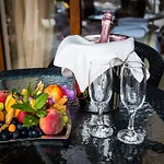 מלון The Vineyards Boutique & 4*