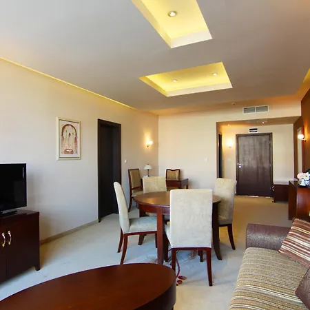 מלון The Vineyards Boutique & 4*